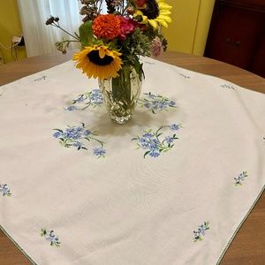 Vintage Handmade Tablecloth / Table Square